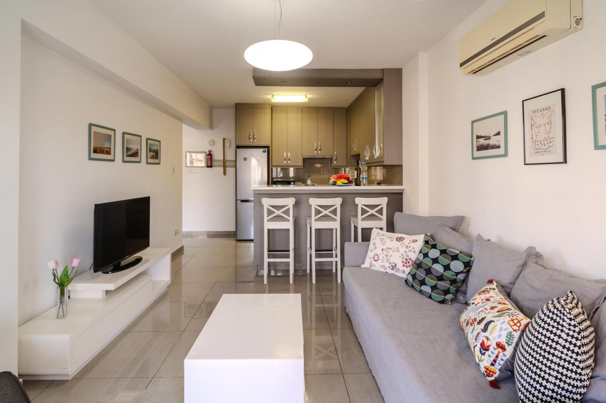 Lazaros Suite Downtown Larnaca Exterior photo