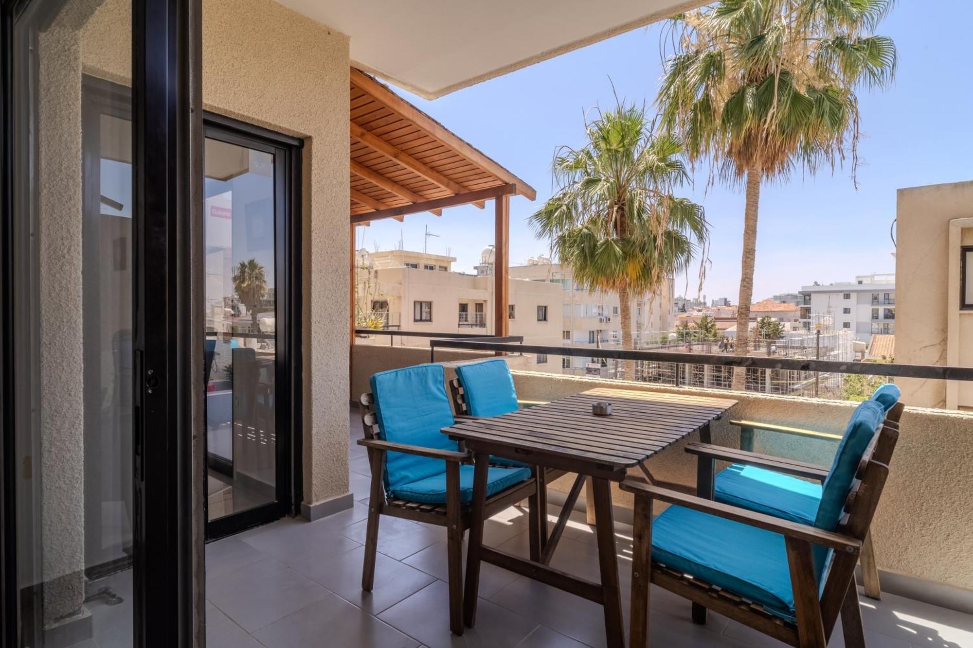 Lazaros Suite Downtown Larnaca Exterior photo