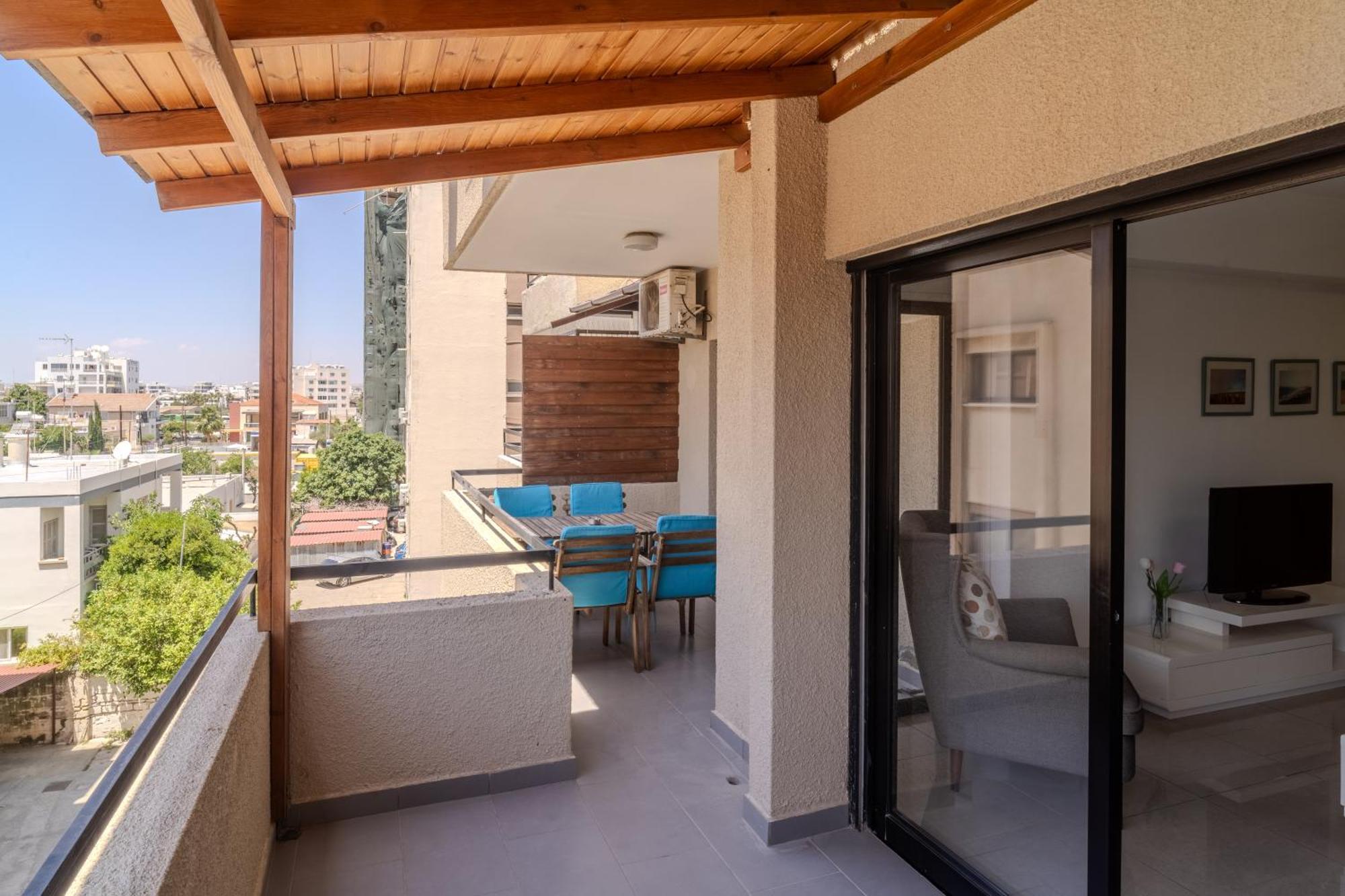 Lazaros Suite Downtown Larnaca Exterior photo